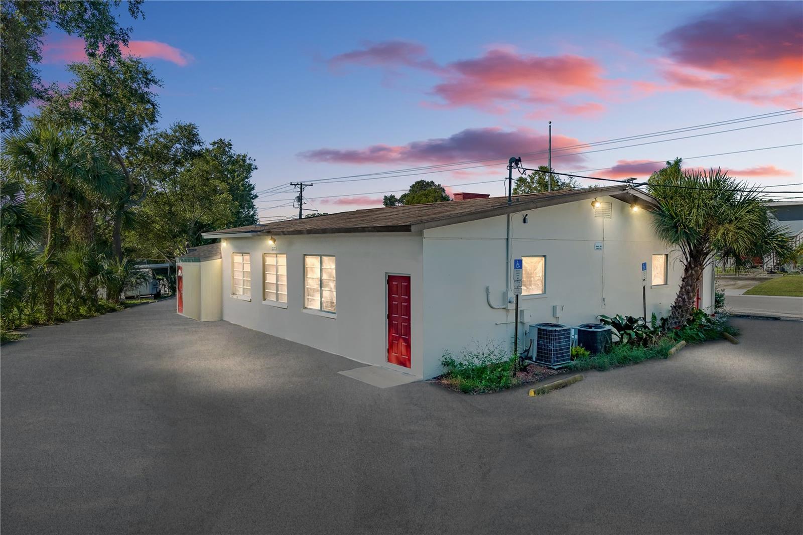 HIBISCUS GARDENS - Commercial Lease