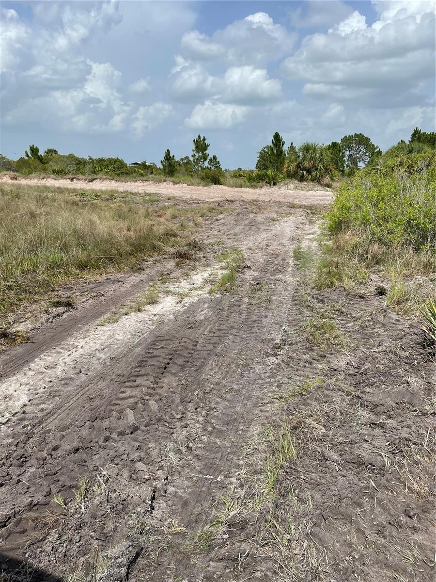 CHARLOTTE HARBOR HIGHLANDS - Land