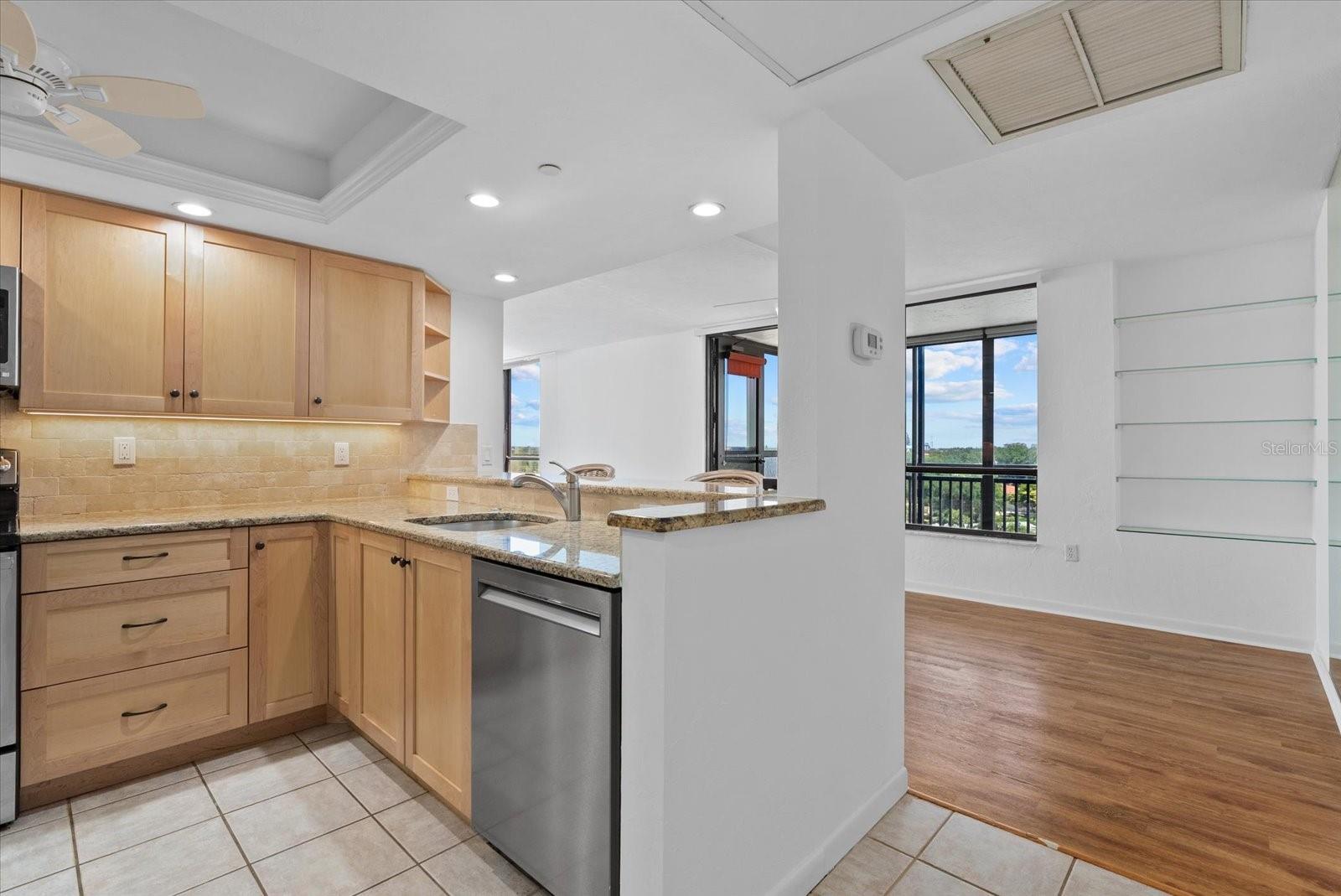 VALENCIA CONDO APTS - Residential