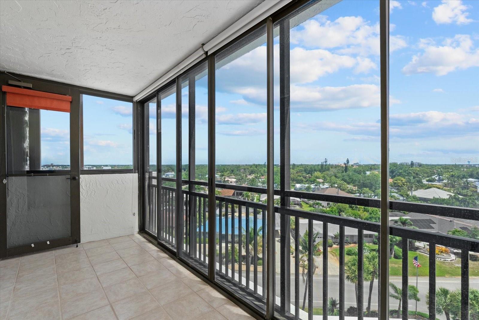 VALENCIA CONDO APTS - Residential