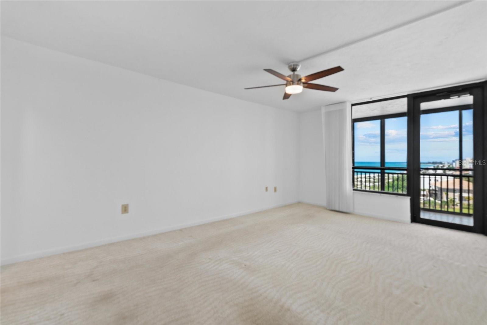 VALENCIA CONDO APTS - Residential