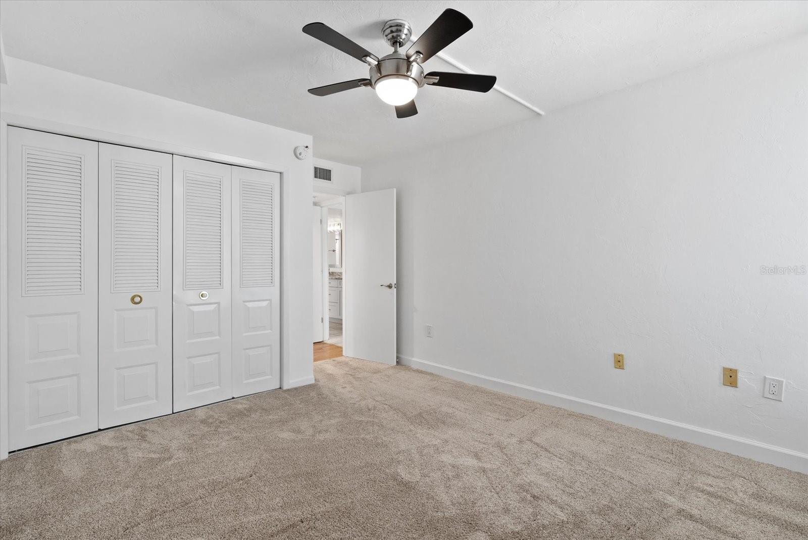 VALENCIA CONDO APTS - Residential