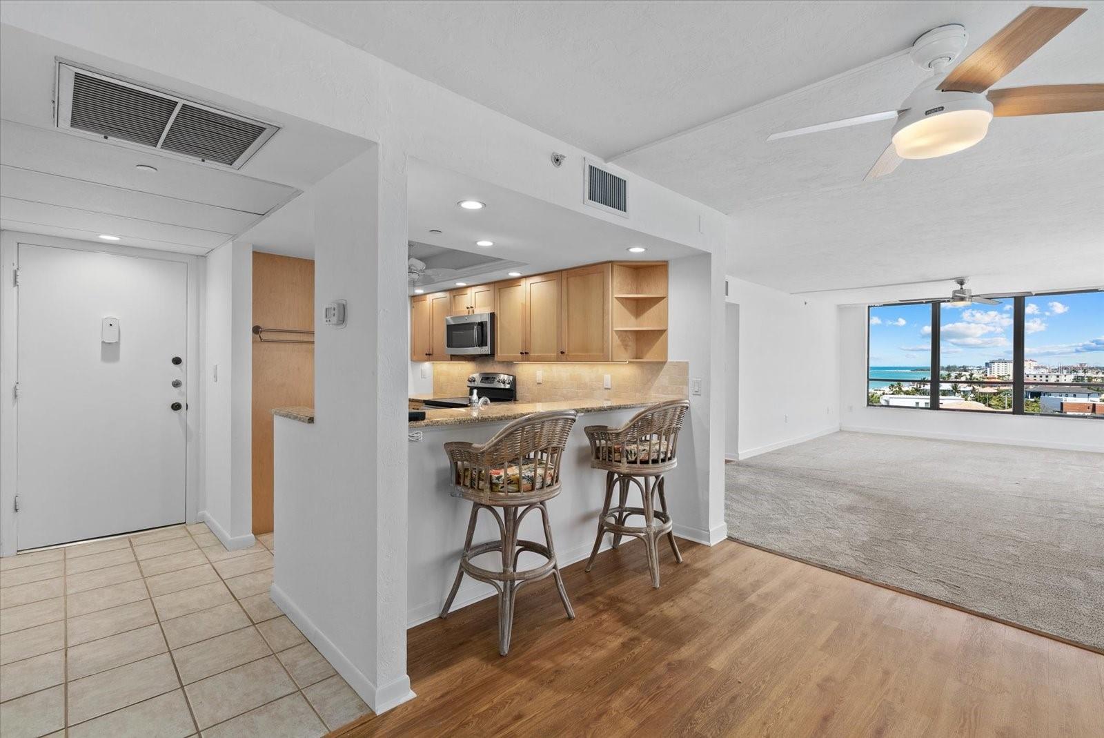 VALENCIA CONDO APTS - Residential