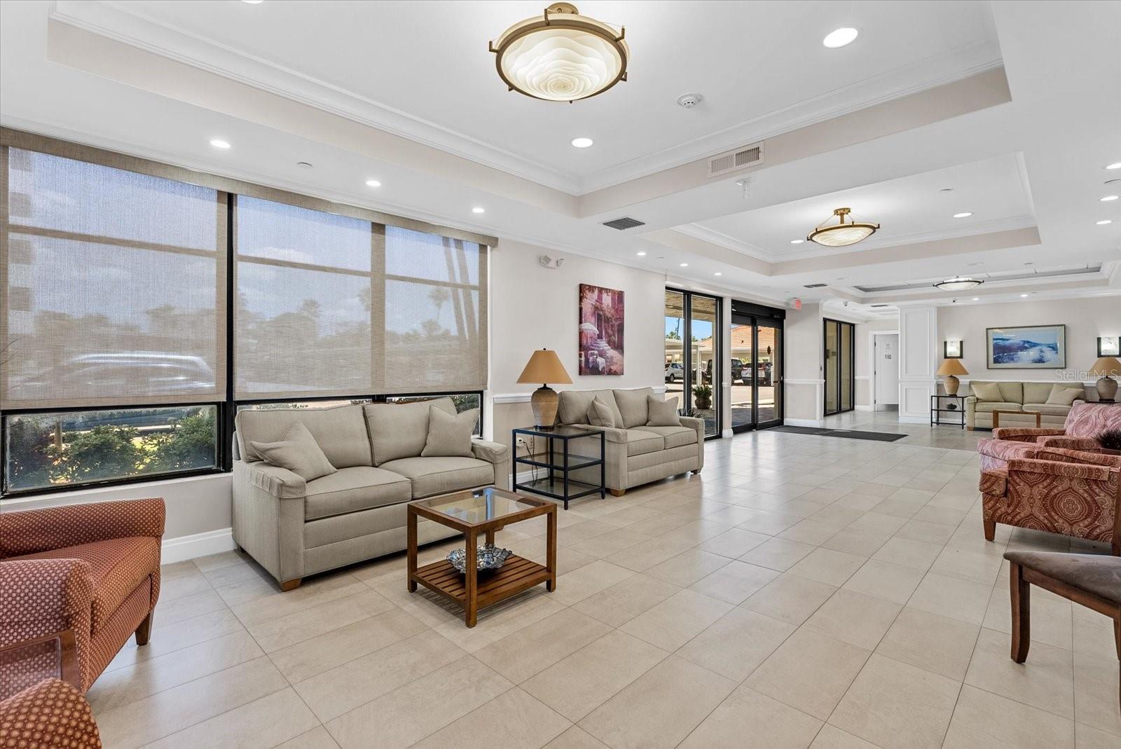 VALENCIA CONDO APTS - Residential