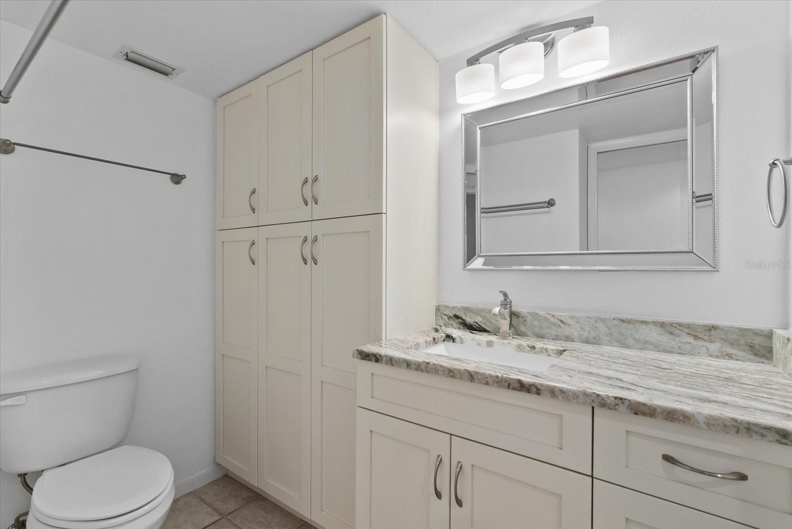 VALENCIA CONDO APTS - Residential