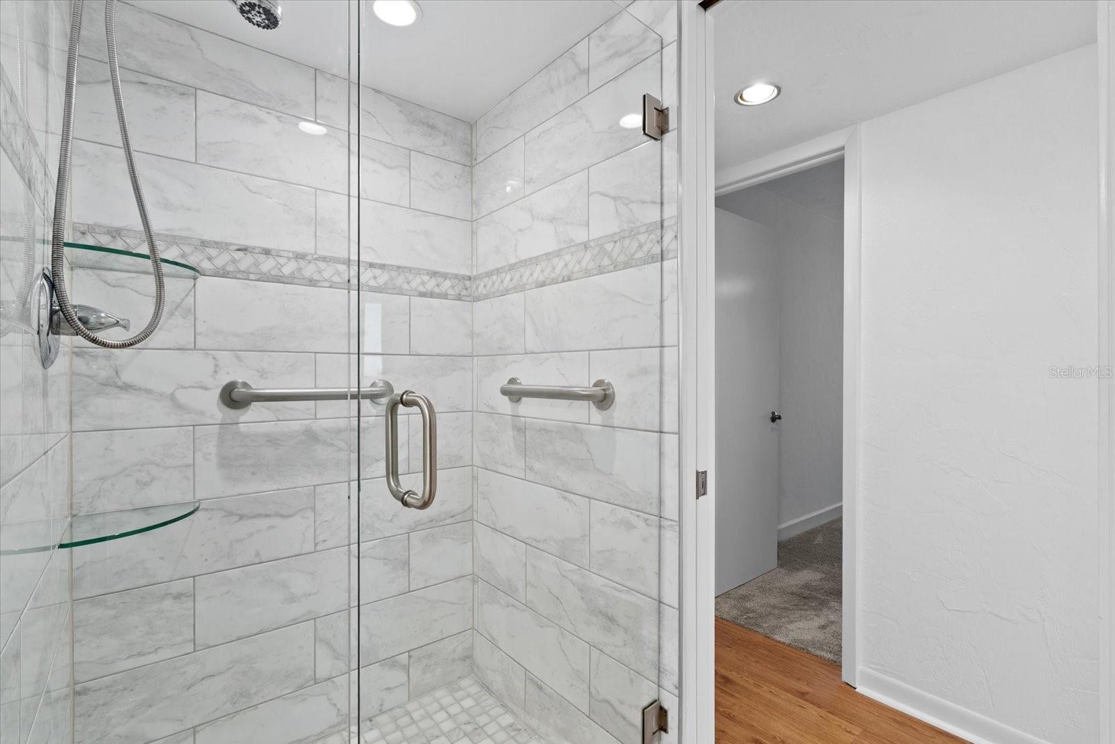 VALENCIA CONDO APTS - Residential