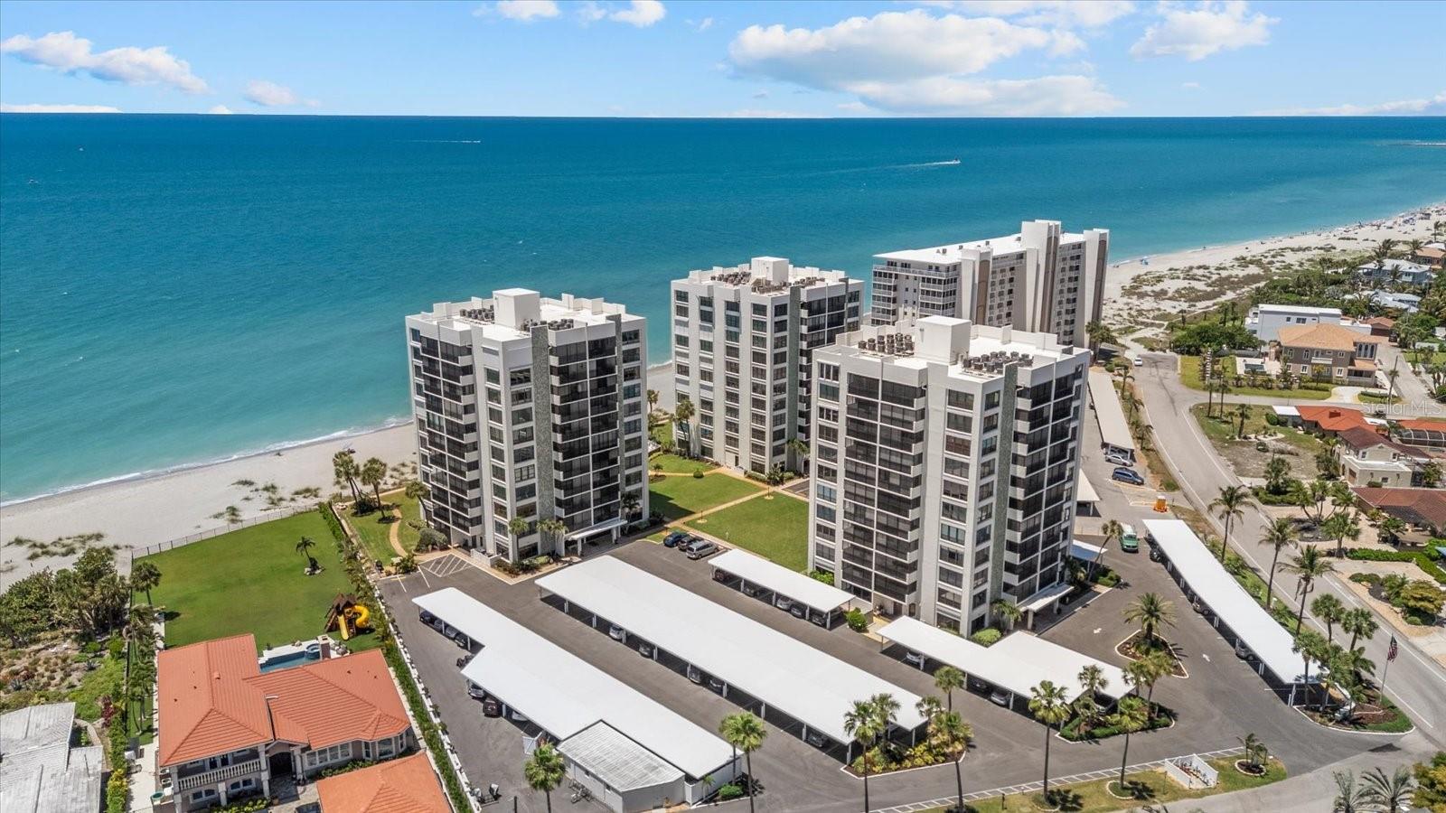 VALENCIA CONDO APTS - Residential