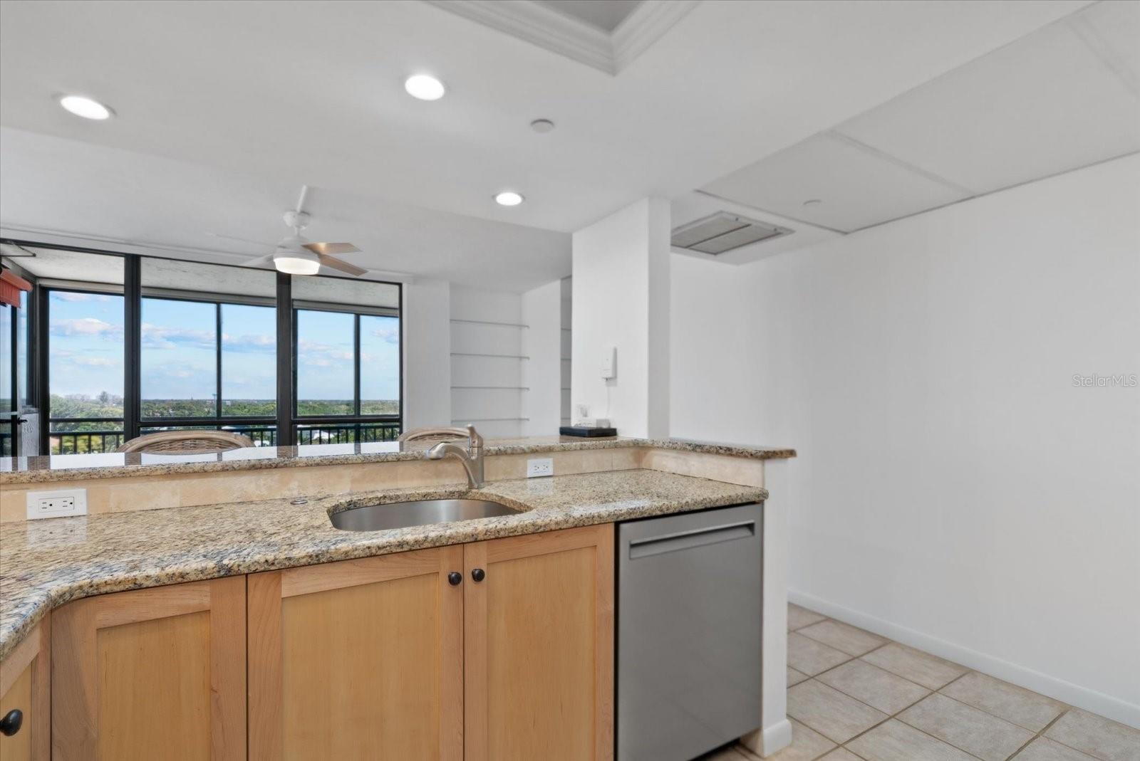 VALENCIA CONDO APTS - Residential