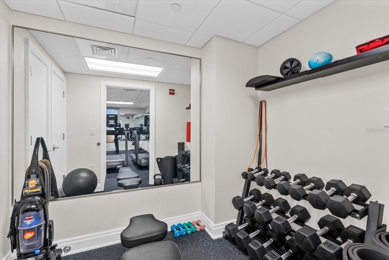 VALENCIA CONDO APTS - Residential