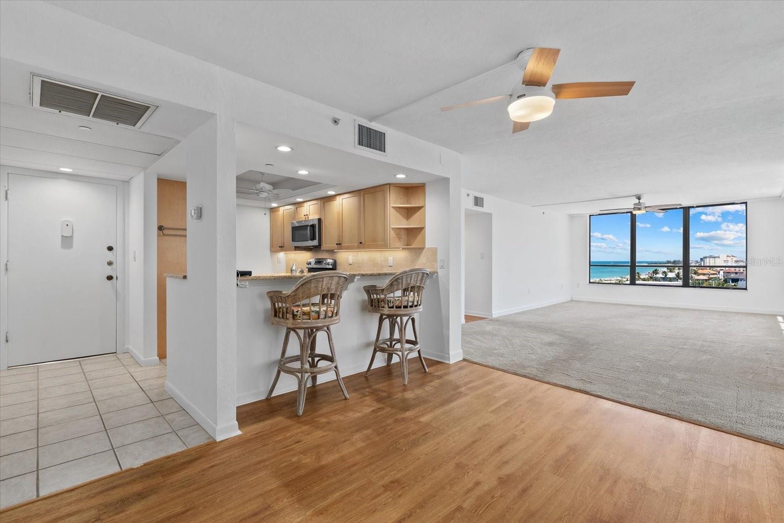 VALENCIA CONDO APTS - Residential