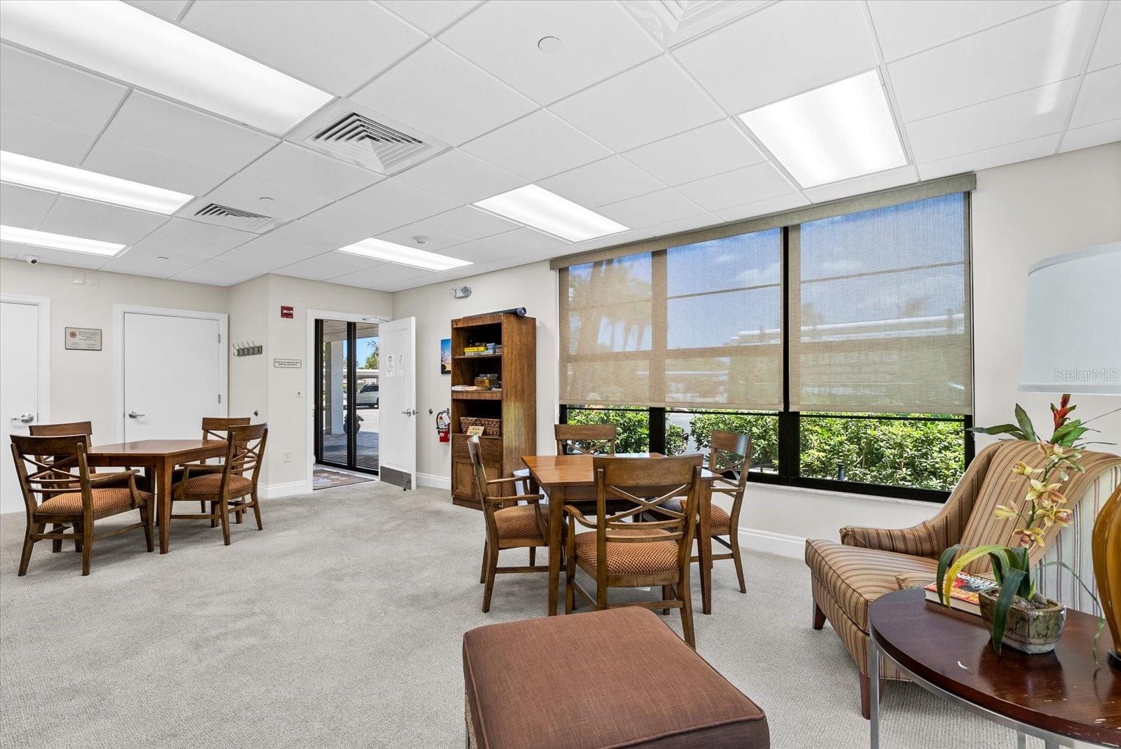 VALENCIA CONDO APTS - Residential