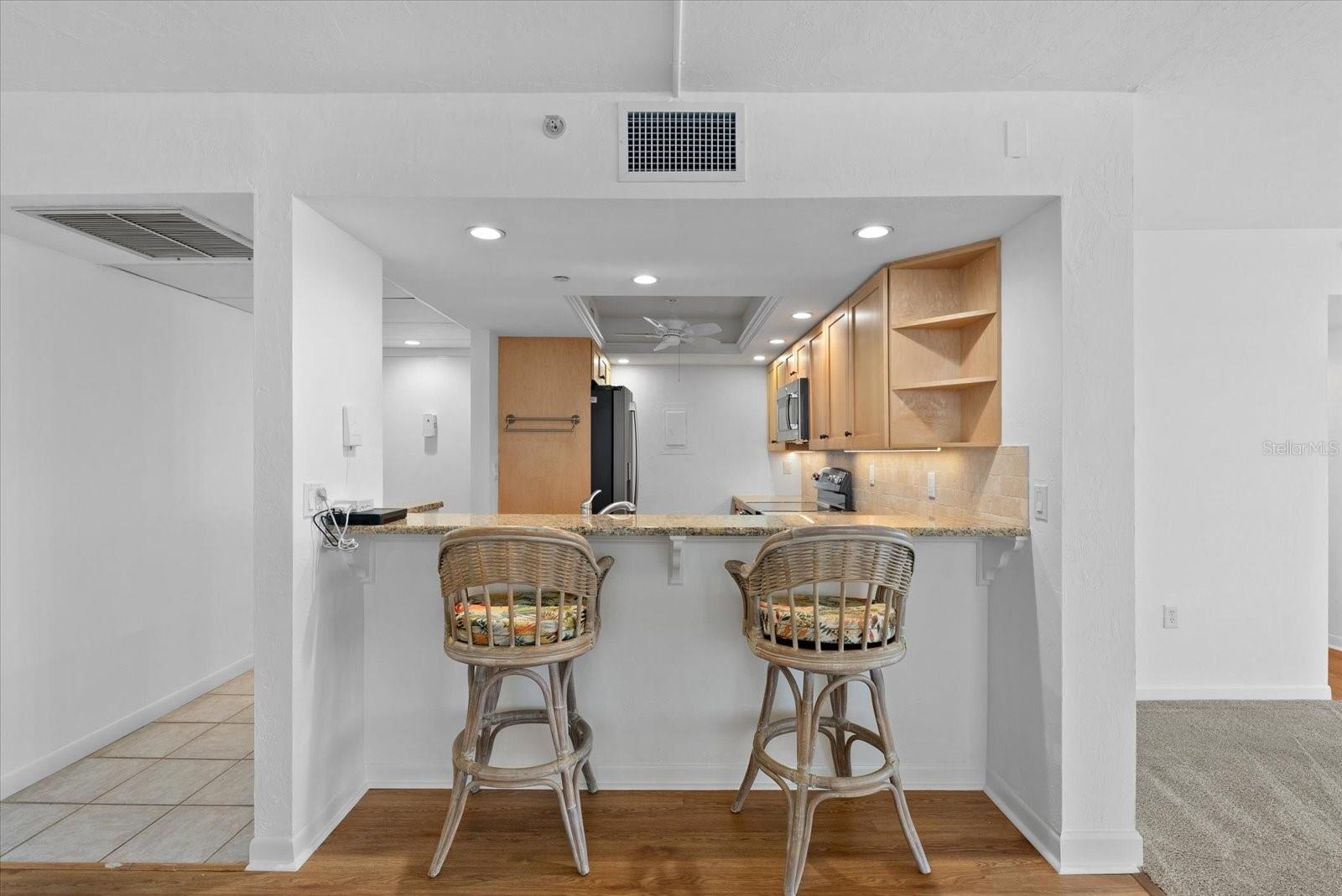 VALENCIA CONDO APTS - Residential