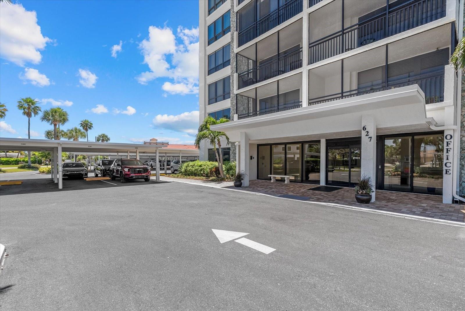 VALENCIA CONDO APTS - Residential