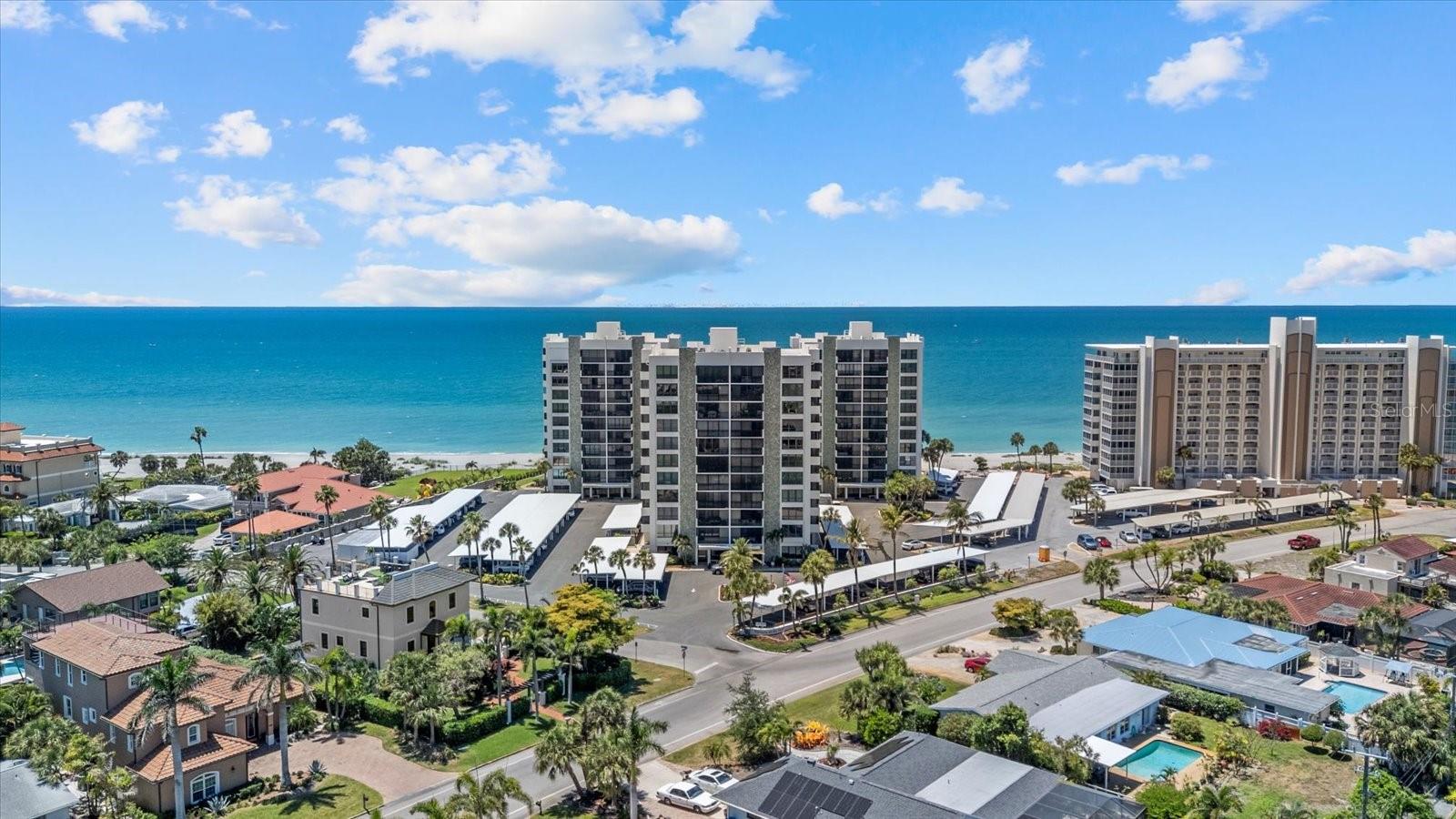VALENCIA CONDO APTS - Residential