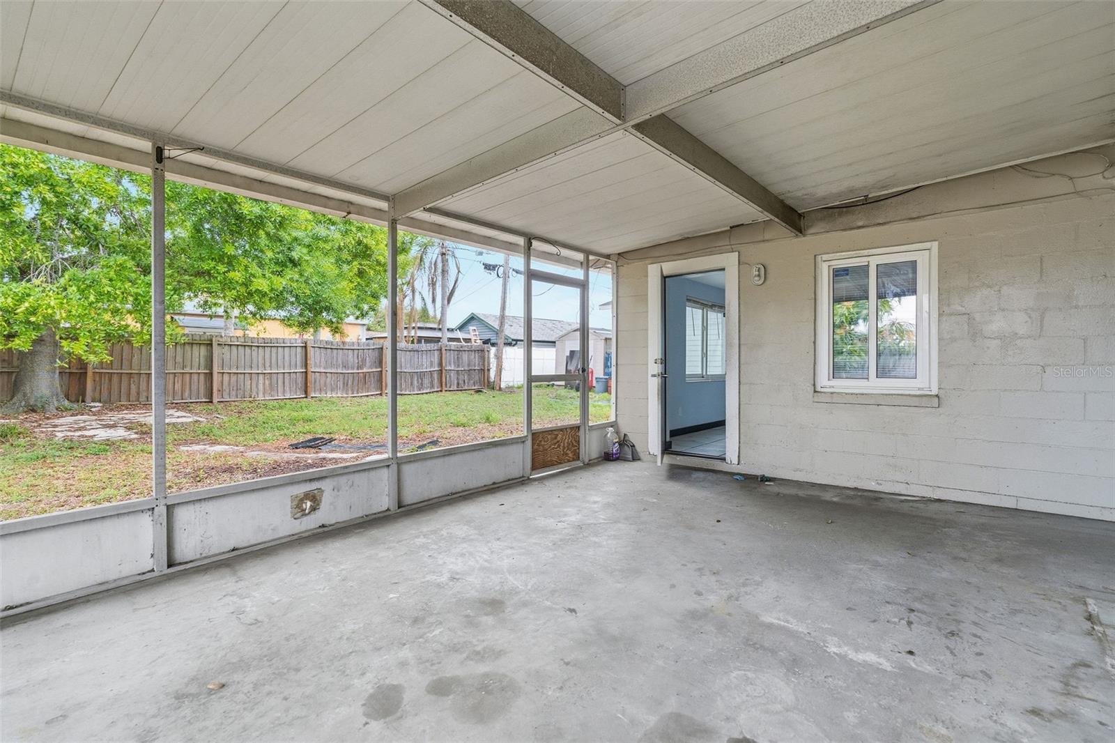 ALLAMANDA PARK - Commercial Sale