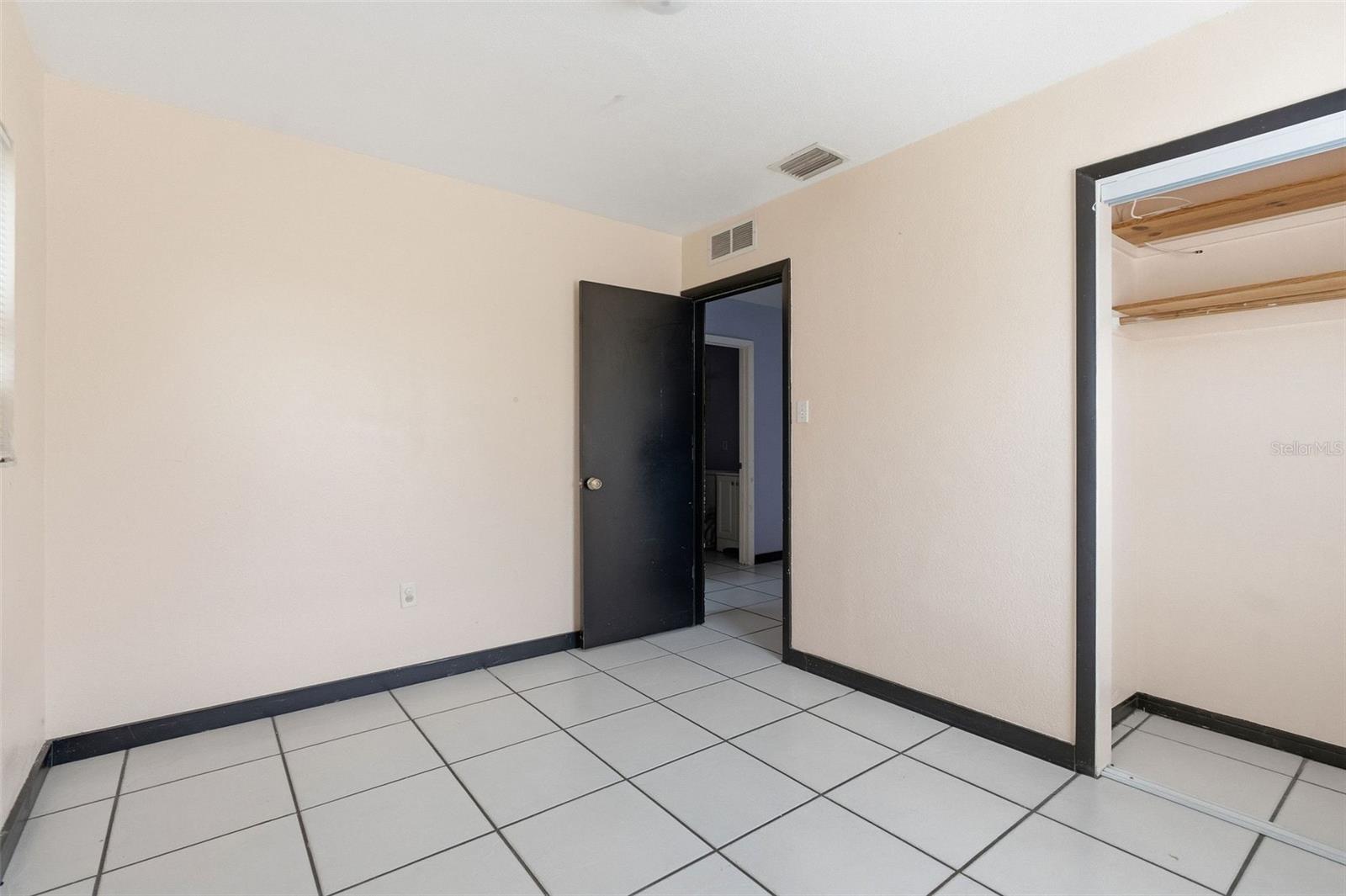 ALLAMANDA PARK - Commercial Sale