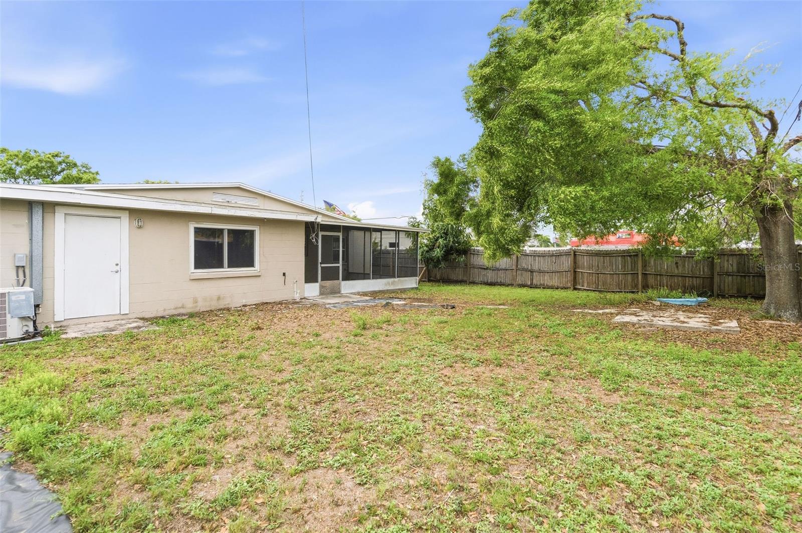 ALLAMANDA PARK - Commercial Sale