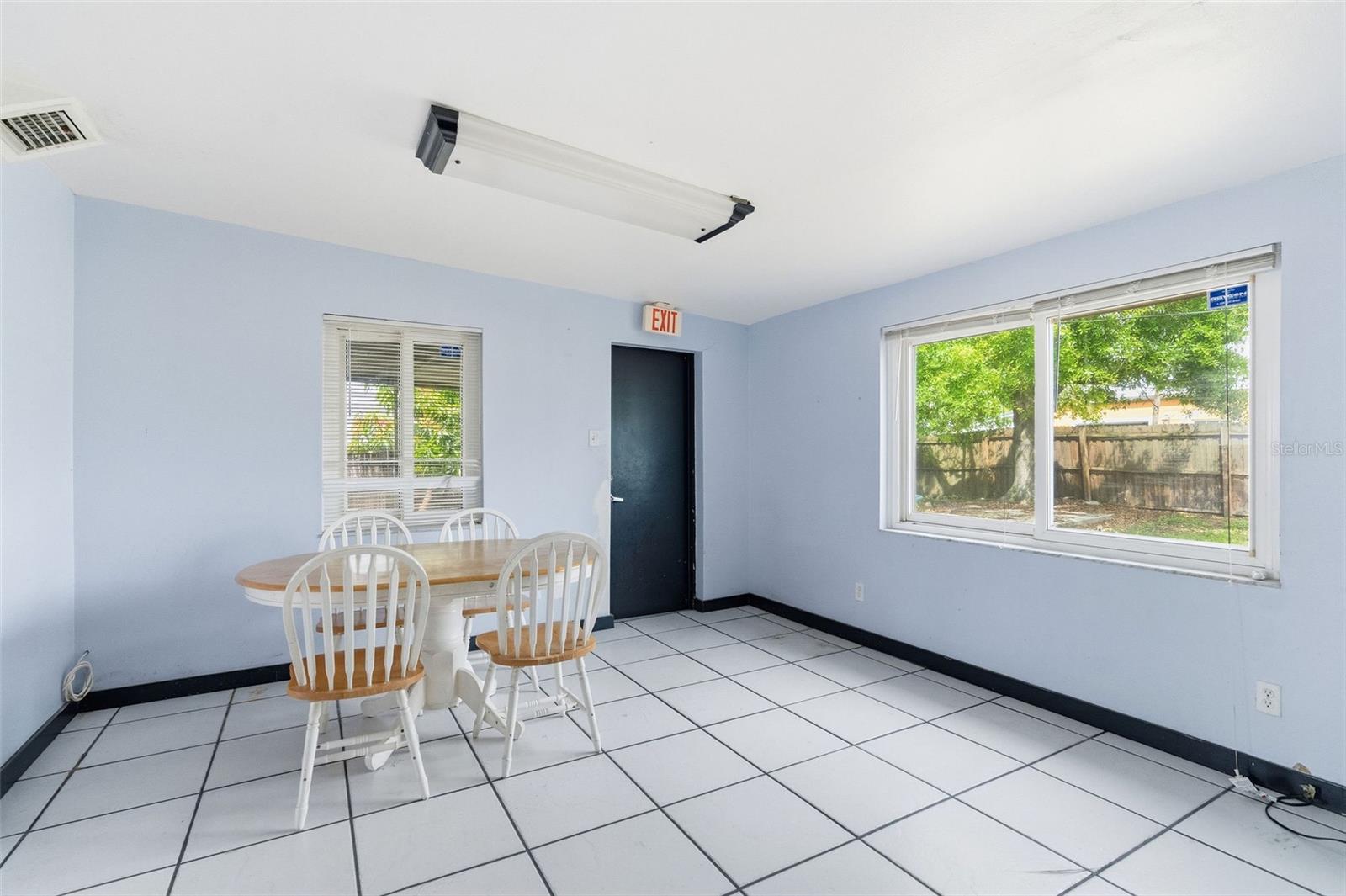 ALLAMANDA PARK - Commercial Sale