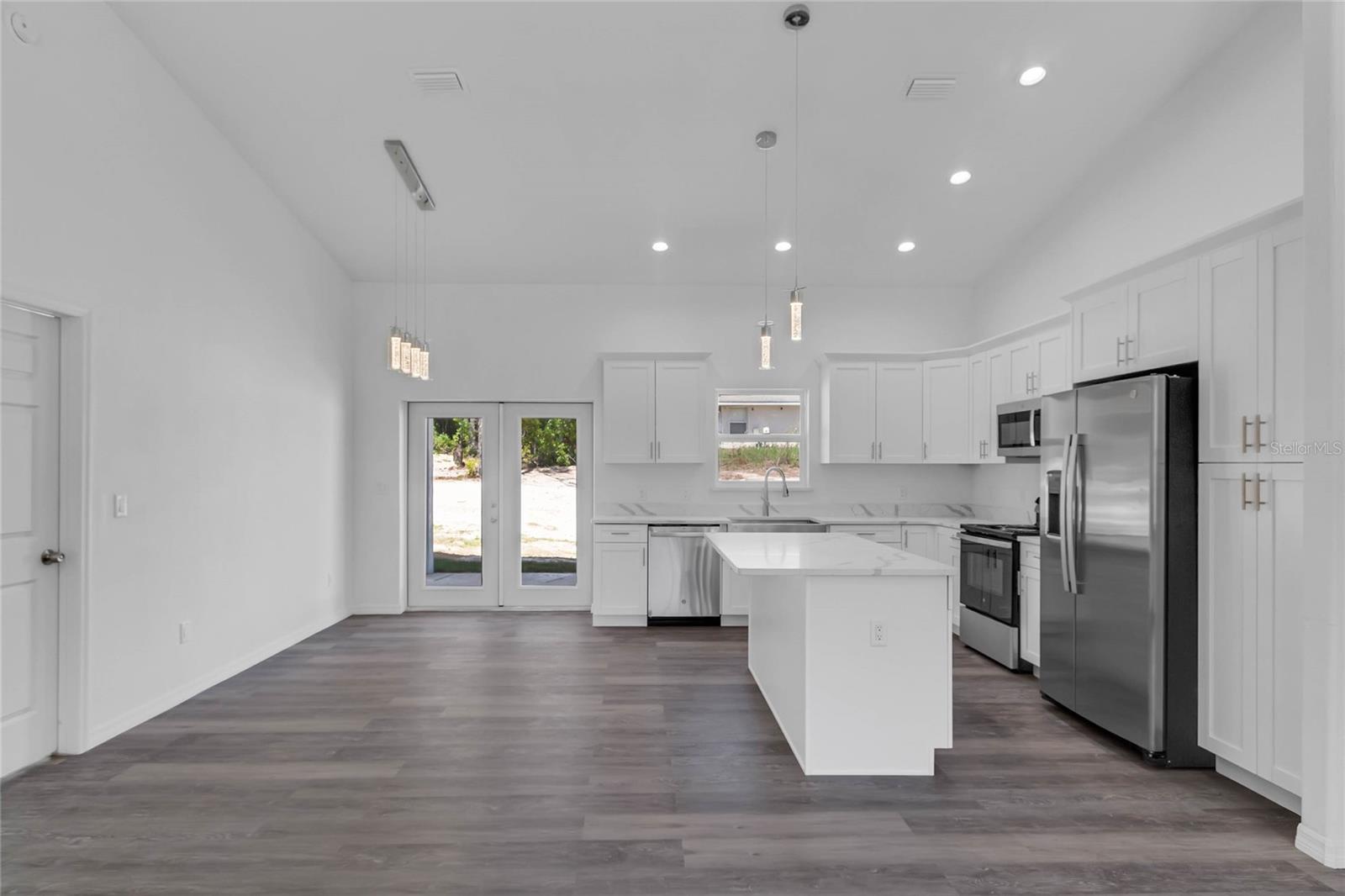 MARION OAKS UN 11 - Residential Lease