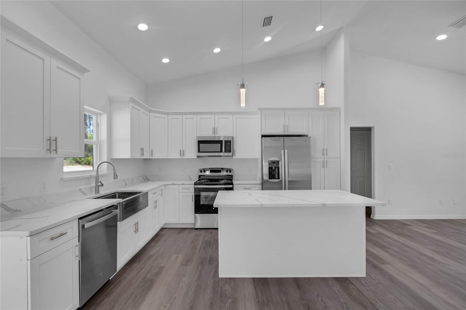 MARION OAKS UN 11 - Residential Lease