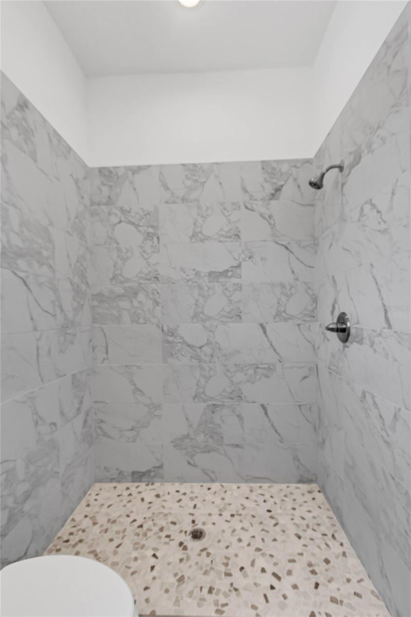 MARION OAKS UN 11 - Residential Lease