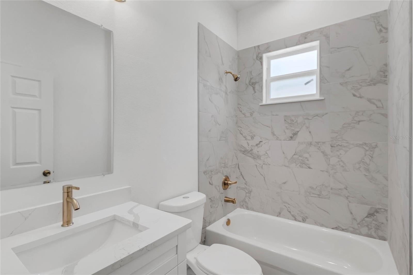 MARION OAKS UN 11 - Residential Lease