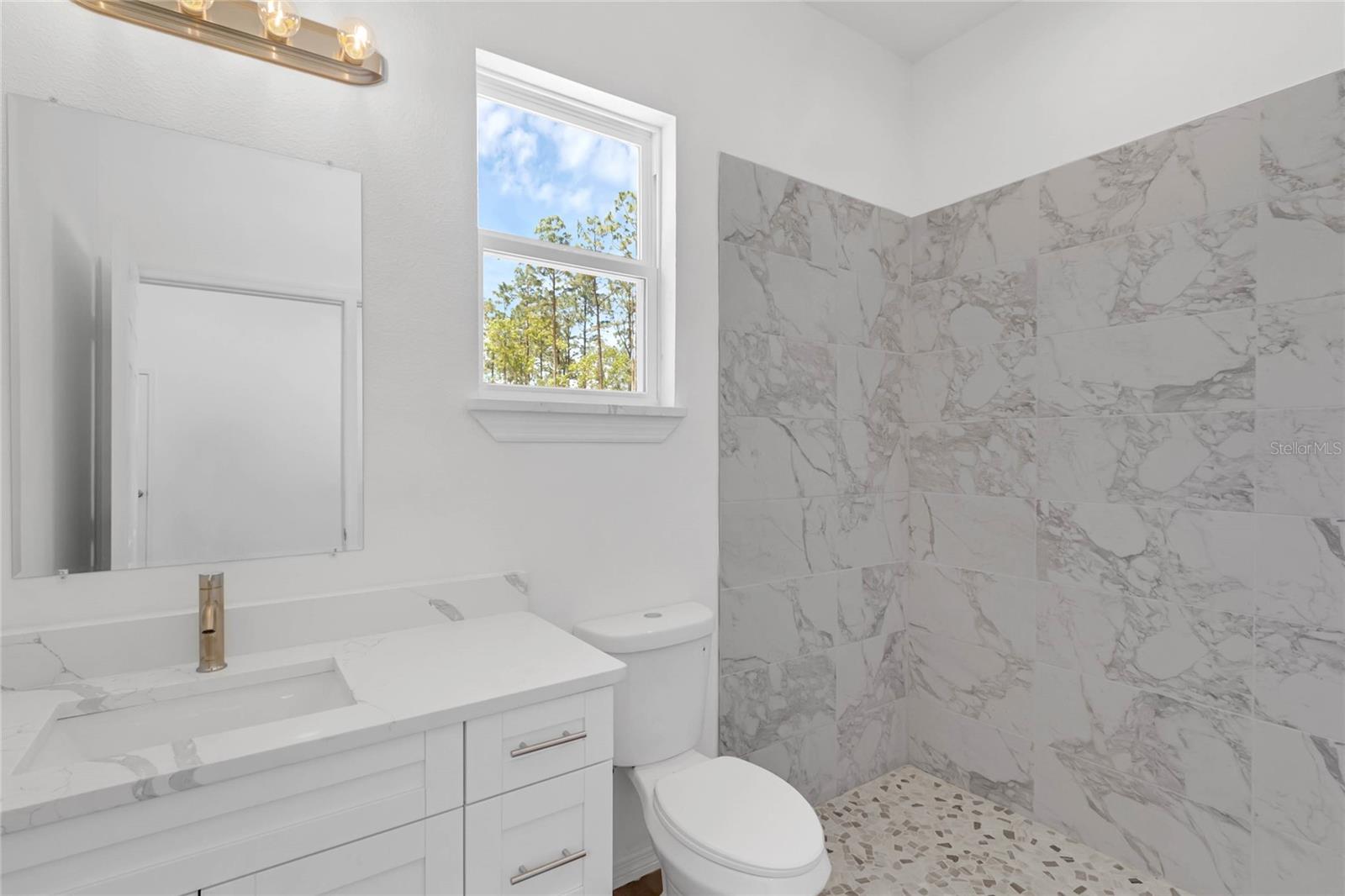 MARION OAKS UN 11 - Residential Lease