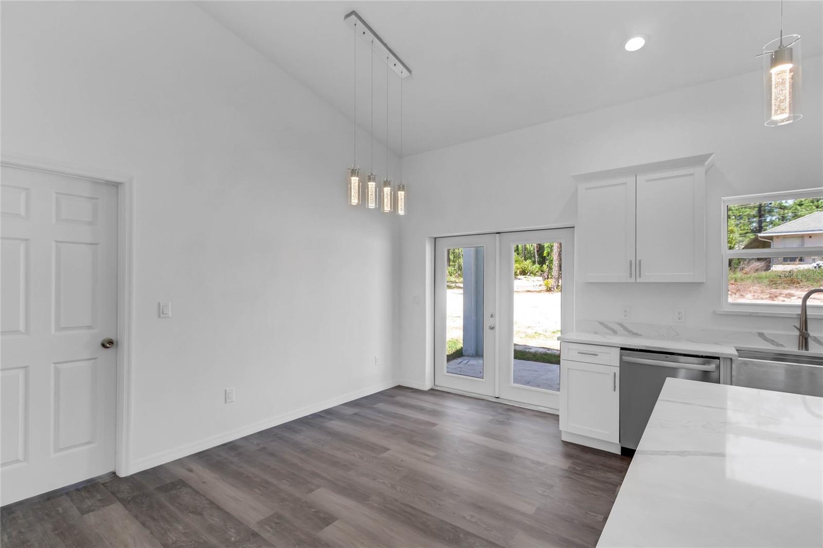 MARION OAKS UN 11 - Residential Lease