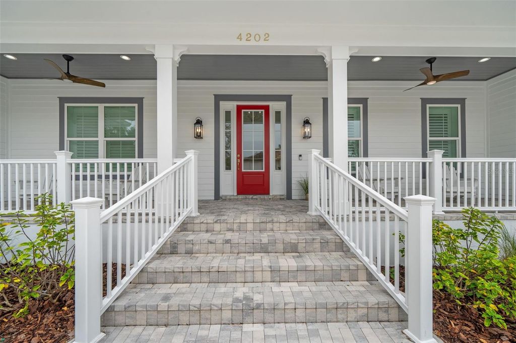 Photo of 4202 W Woodmere Road, Tampa, FL 33609 (MLS # TB8451036)