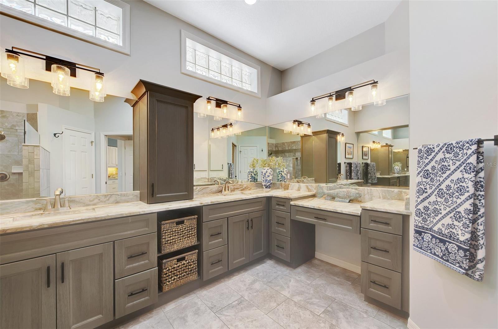 VENICE GOLF & COUNTRY CLUB UNIT 2A - Residential