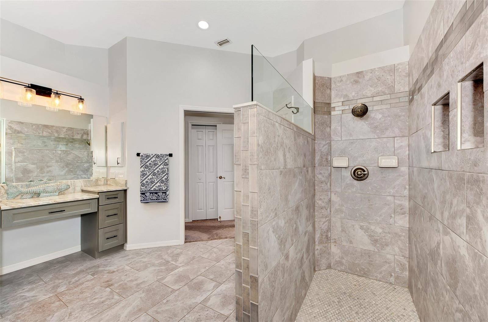 VENICE GOLF & COUNTRY CLUB UNIT 2A - Residential