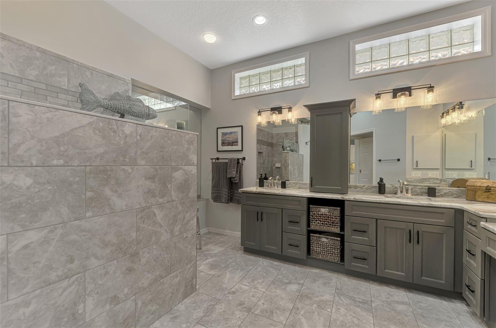 VENICE GOLF & COUNTRY CLUB UNIT 2A - Residential
