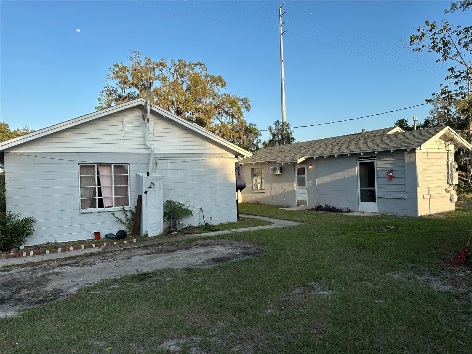 Your new home is waiting for you at 710 North Grove Street Unit C, Eustis Florida 327276!
This home is a short walk away from the pier at Lake Eustis, and in walking distance to plenty of shops, and restaurants! Walk into this inviting 1bed/ 1 bath right in the heart of downtown Eustis. This unit comes complete with a refrigerator, and gas stove in the kitchen. Tile flooring throughout making clean up easy, and an inviting tile walk in shower awaits you in the bathroom. This quaint home is everything you need and more.