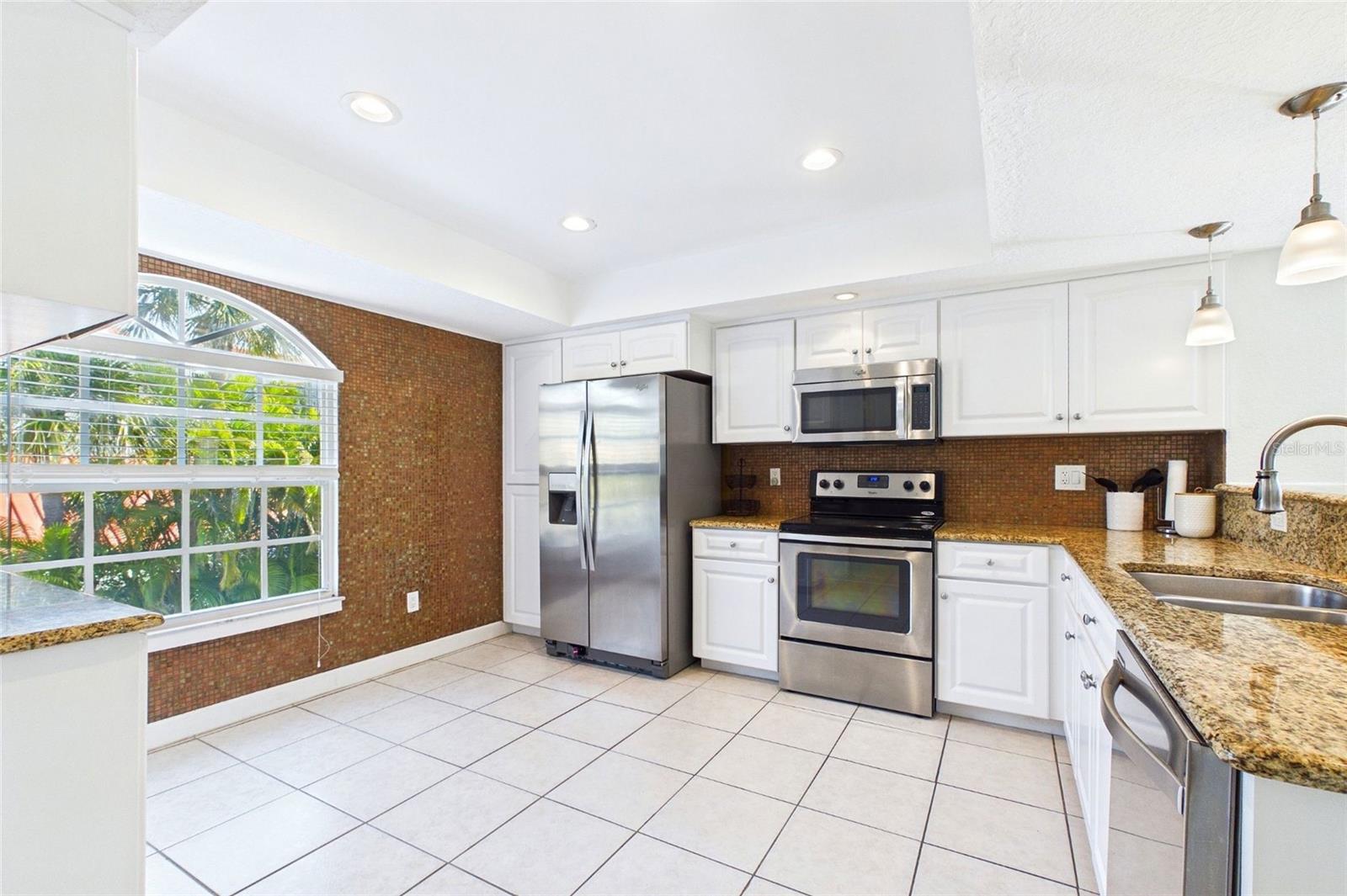 PALM ISLAND TWNHMS - Residential