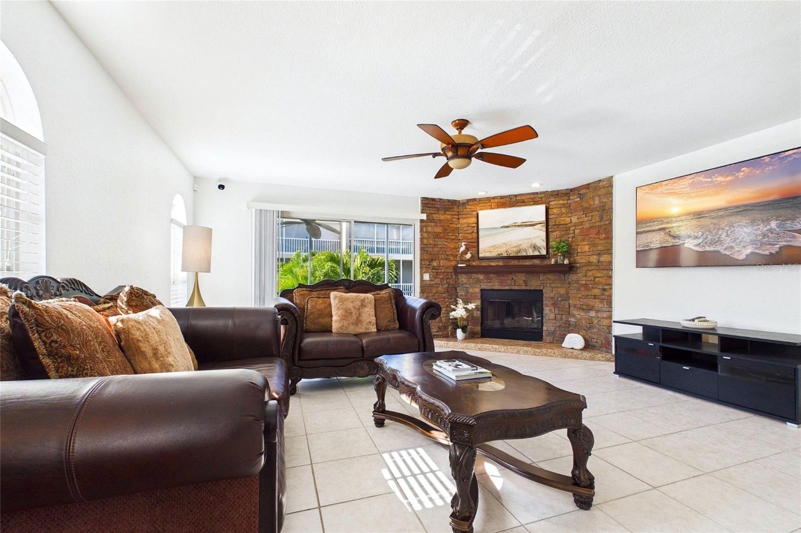 PALM ISLAND TWNHMS - Residential