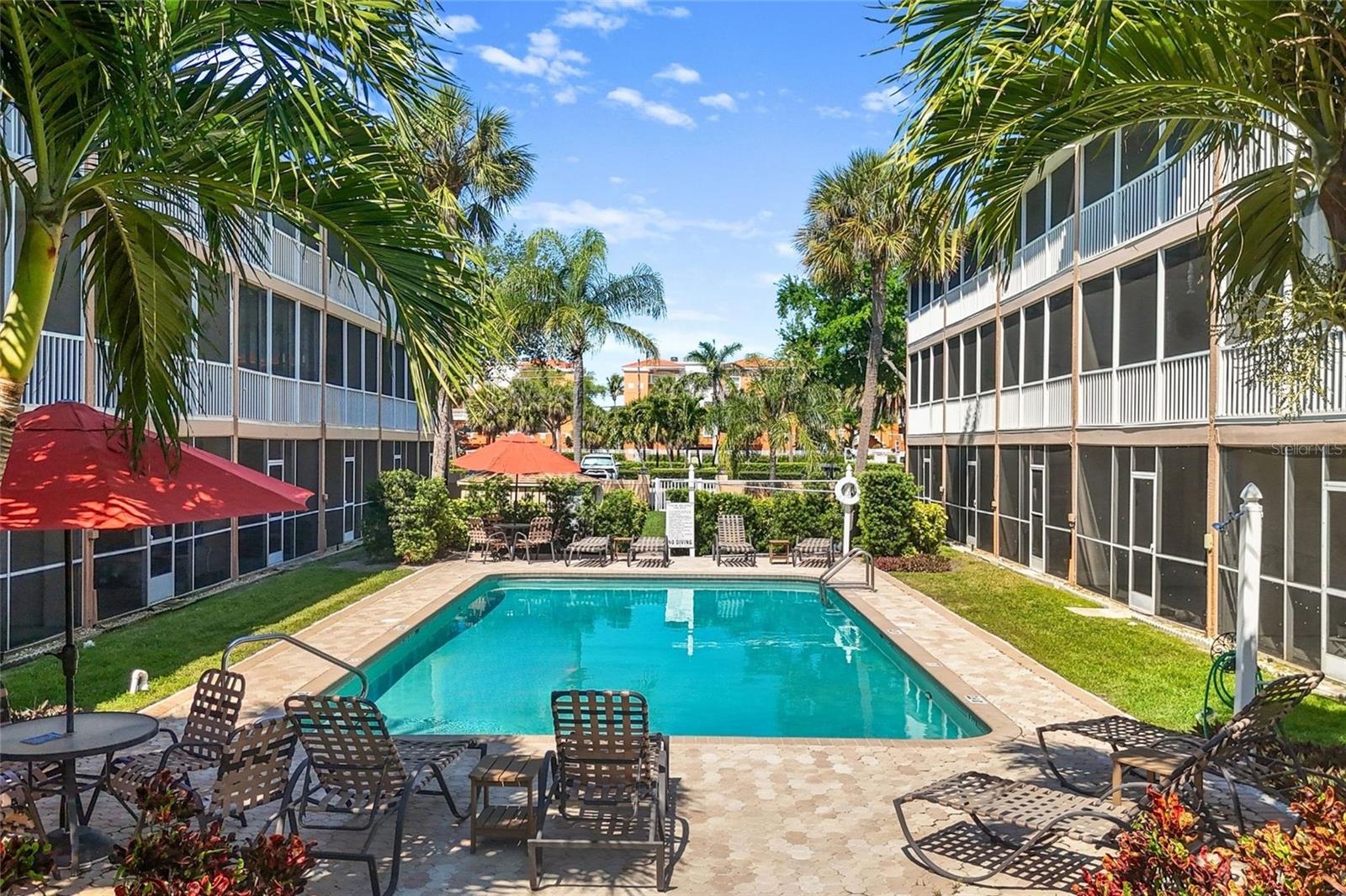 PALM ISLAND TWNHMS - Residential