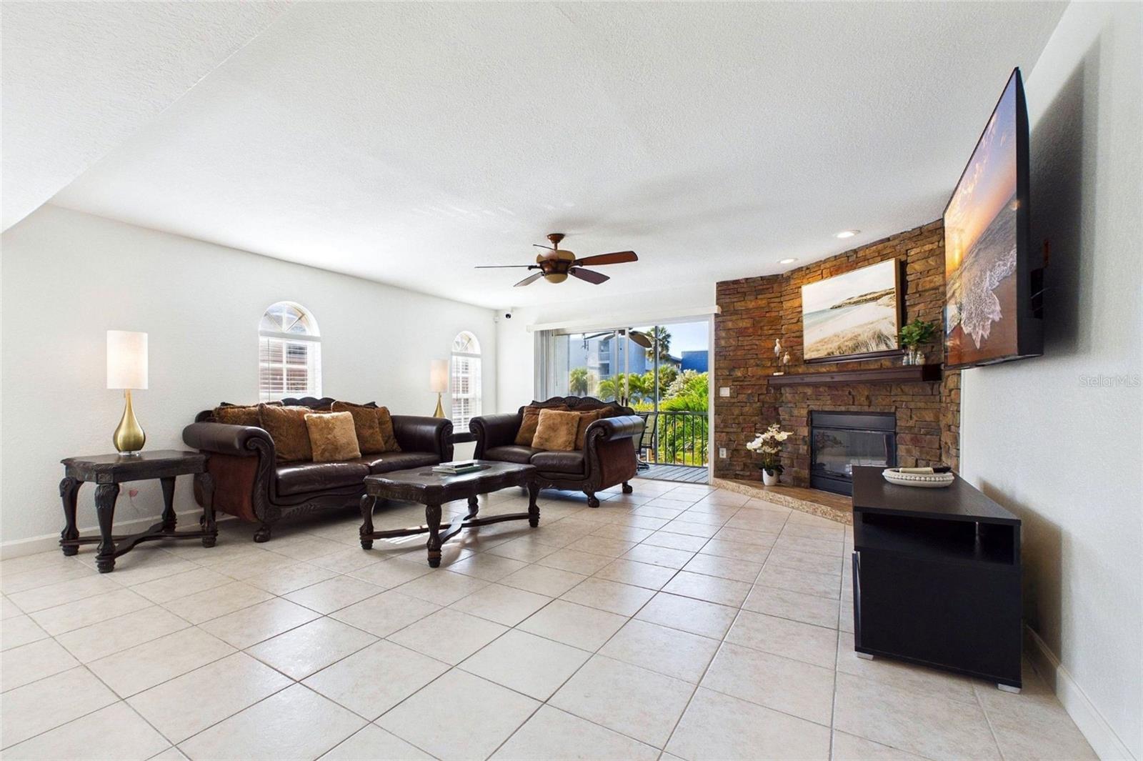 PALM ISLAND TWNHMS - Residential