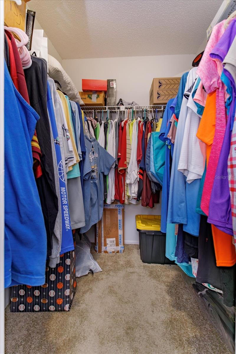 VALENCIA GARDENS SEC 04 - Residential