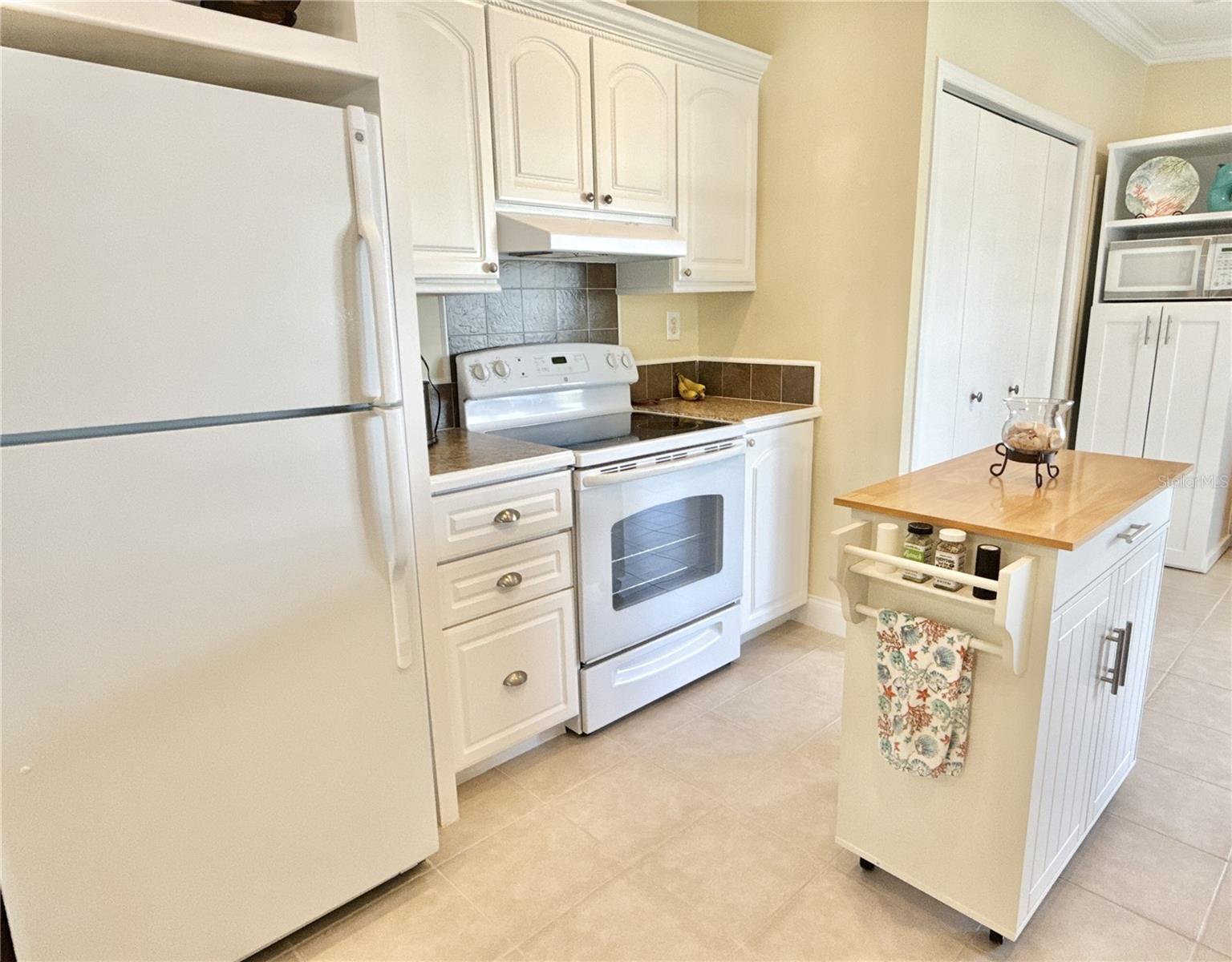 MOBEL AMERICANA MOBILE HOME PARK UNREC - Residential