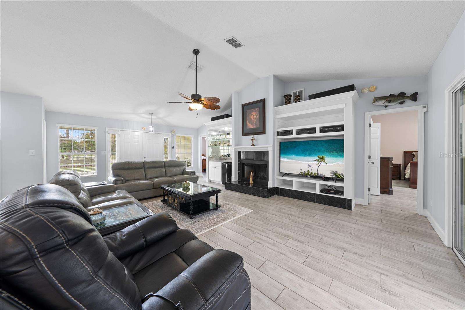 BAY LAKE RANCH UNIT 3 - Residential