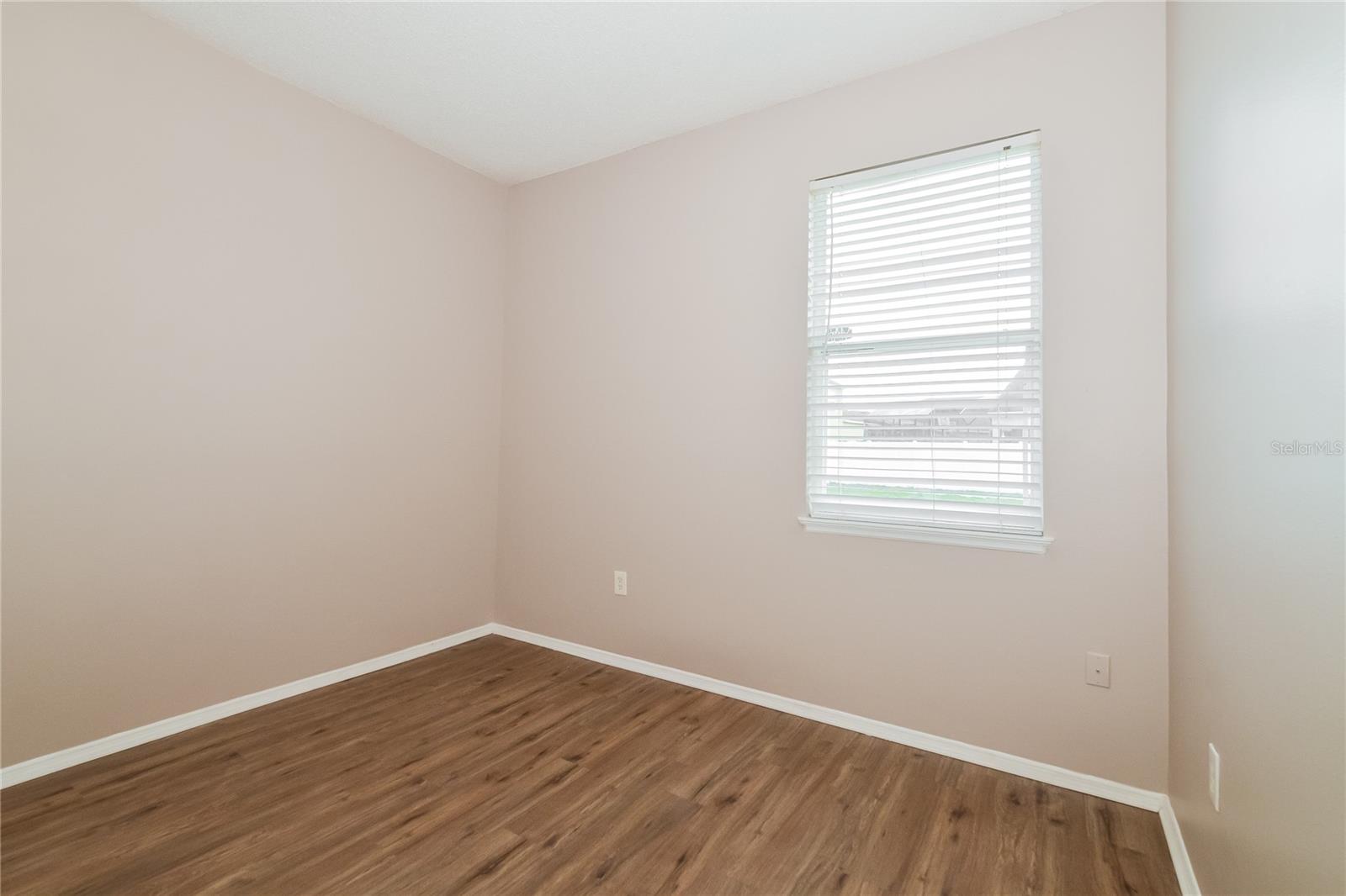 ISLEBROOK PH 01 - Residential