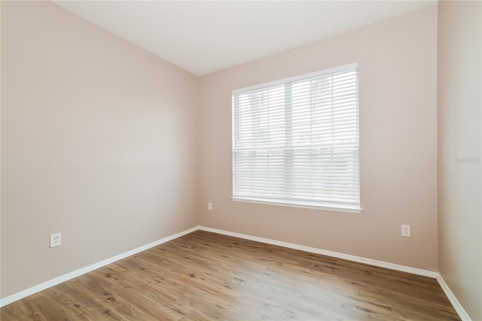 ISLEBROOK PH 01 - Residential