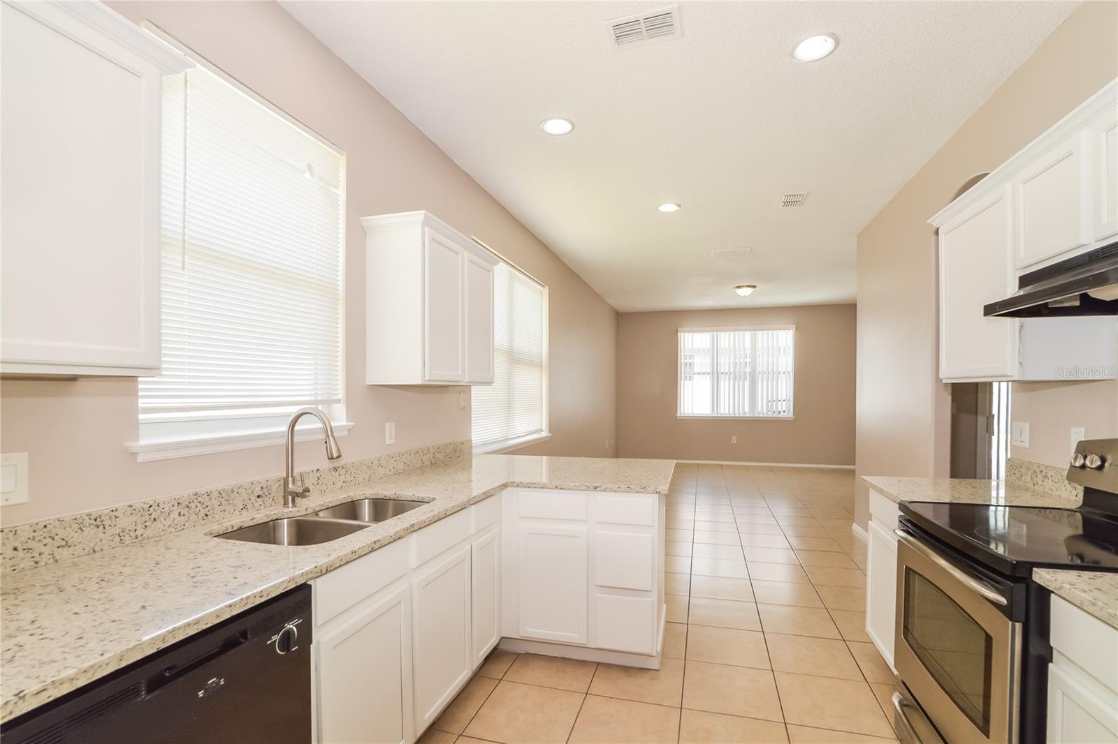 ISLEBROOK PH 01 - Residential