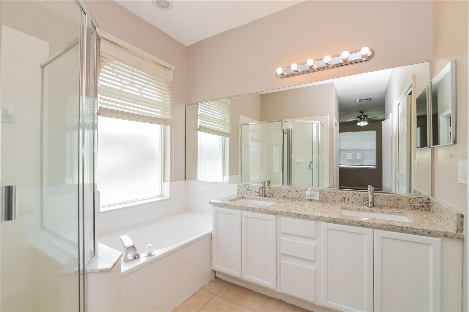 ISLEBROOK PH 01 - Residential
