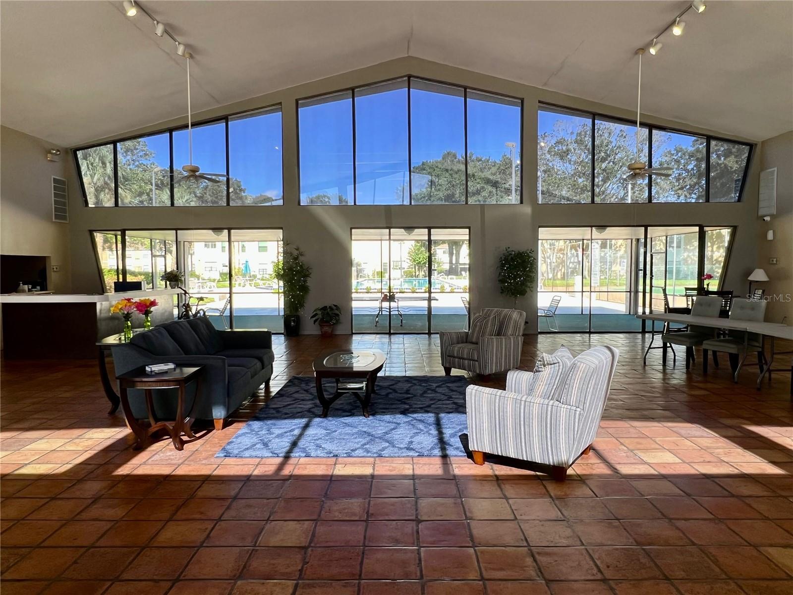 WIMBLEDON PARK CONDO 01 - Residential