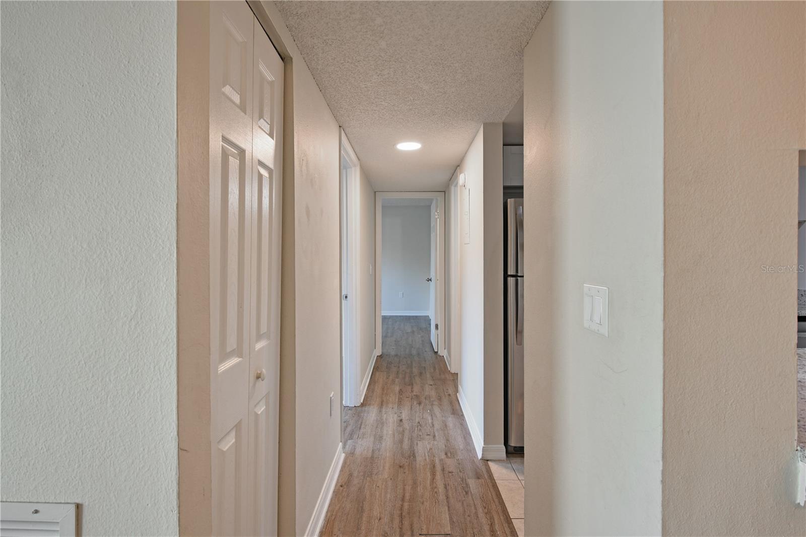 WIMBLEDON PARK CONDO 01 - Residential