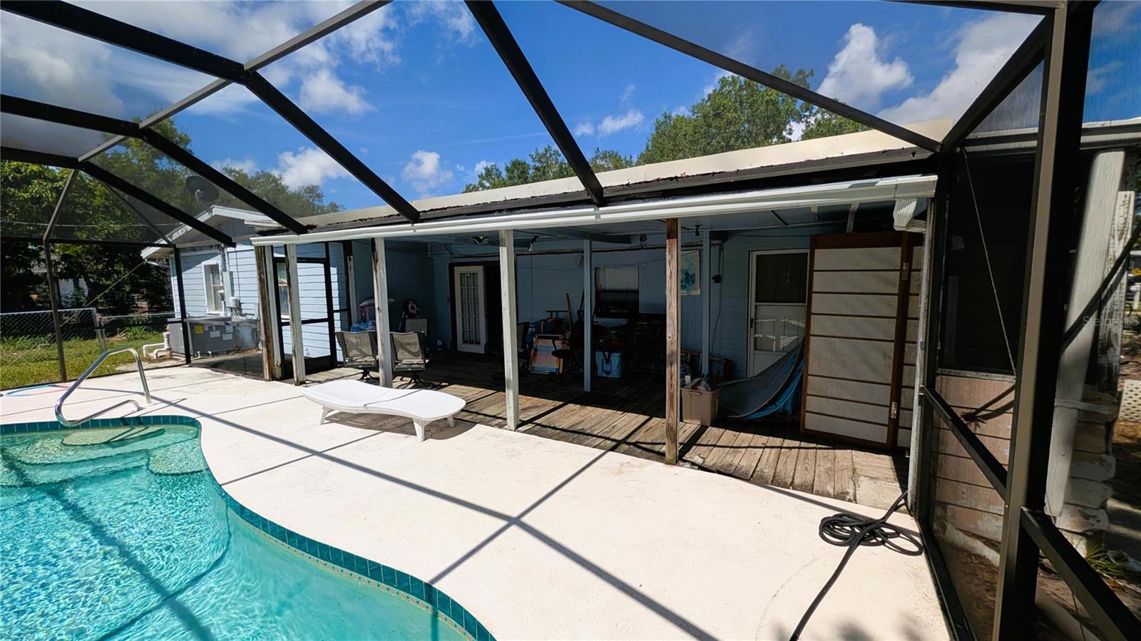 5350 CASTLEMAN DRIVE
