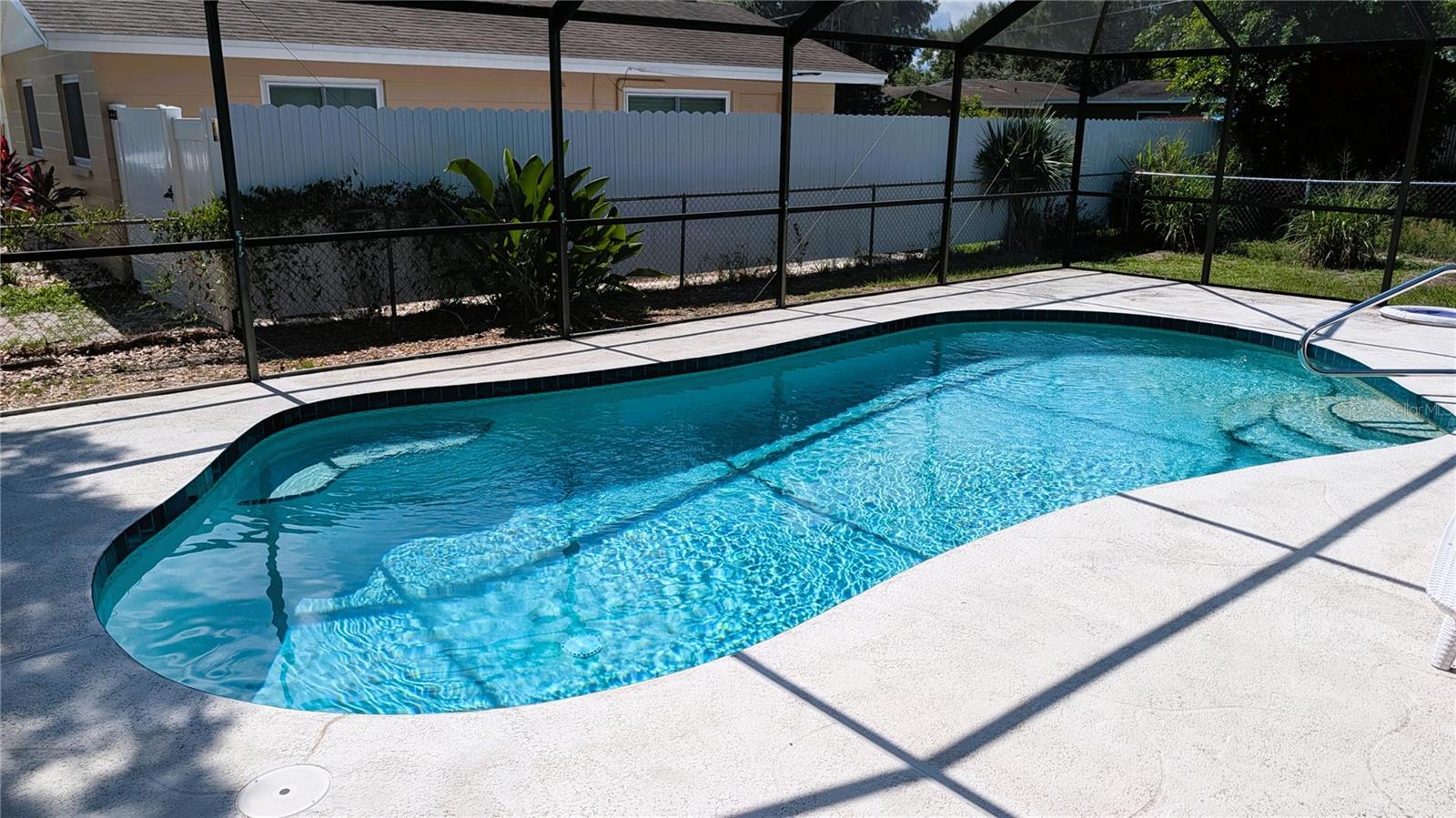 5350 CASTLEMAN DRIVE