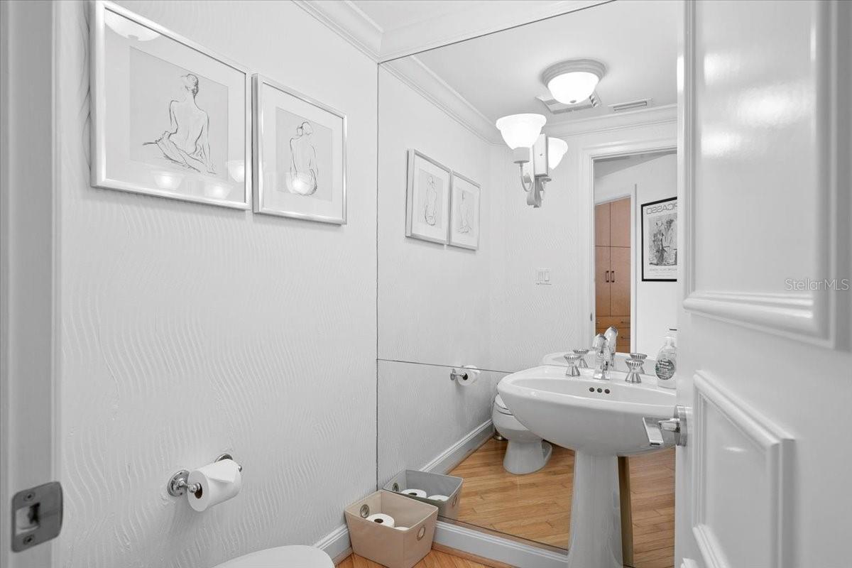 SANCTUARY IV - Residential Lease