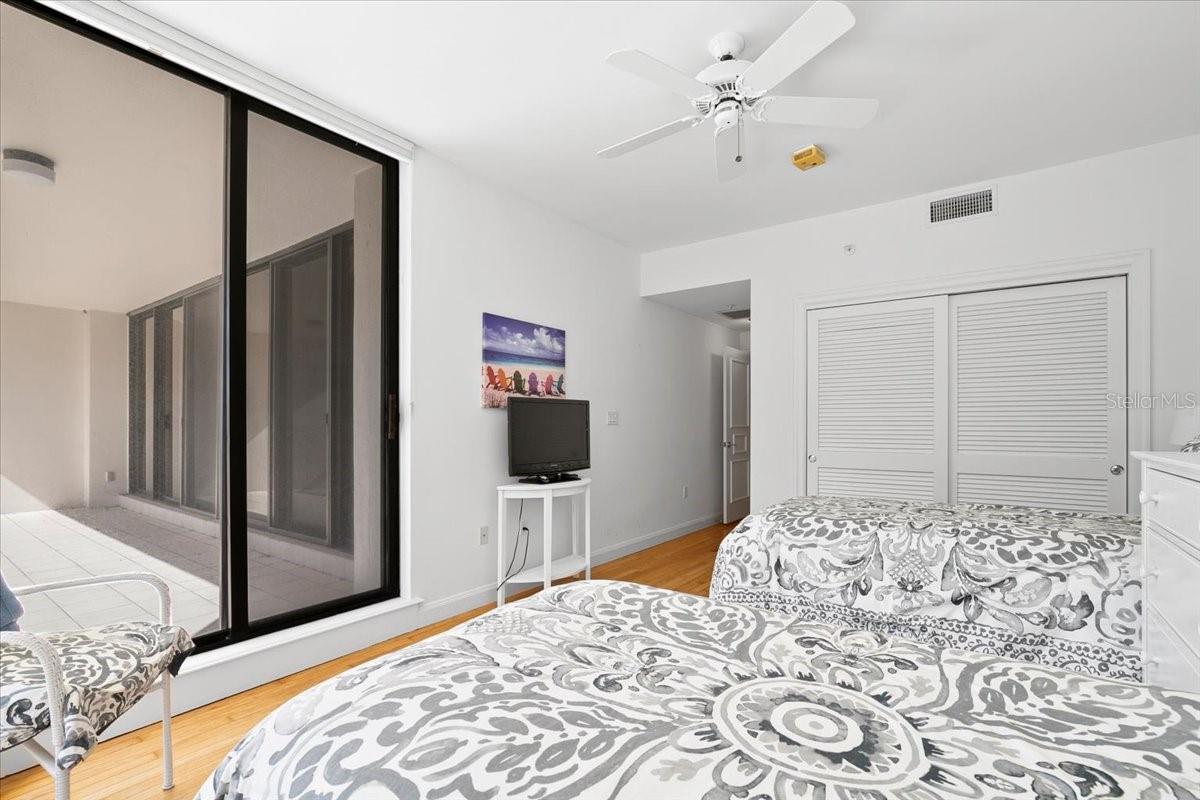 SANCTUARY IV - Residential Lease